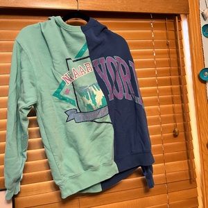 niagara falls/ new york split crew neck